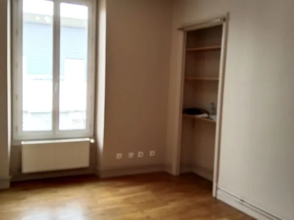 Appartement F2+cuisine Europole Gare