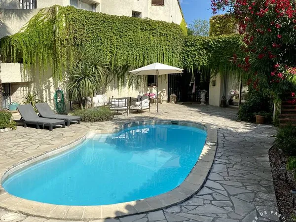 Maison 7 pièces 350 m²