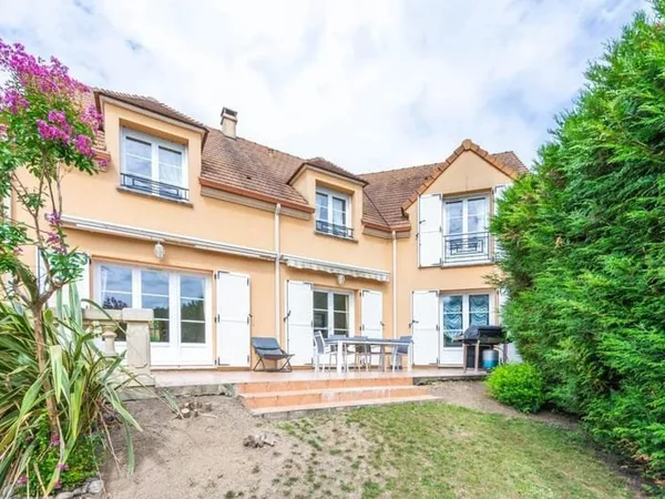 Grande maison familiale de 8 pièces - 212 m² à Triel-sur-Seine