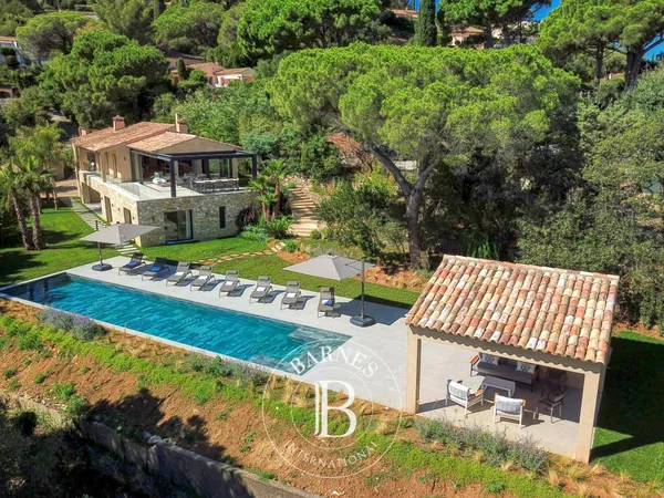 GASSIN - 6 CHAMBRES - VUE MER - PISCINE