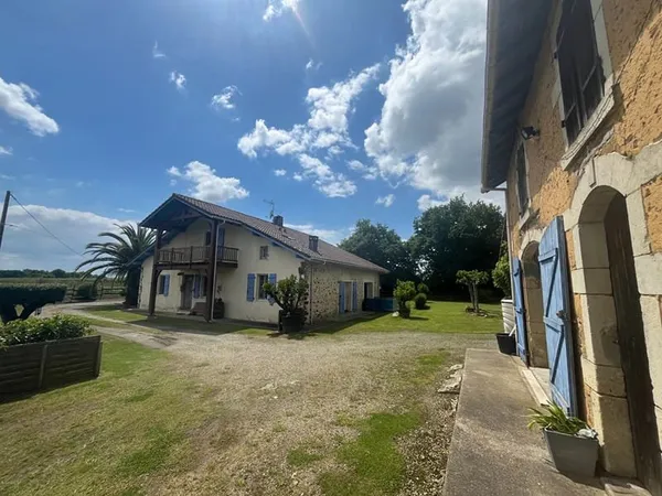 Maison 7 pièce(s) 251m2