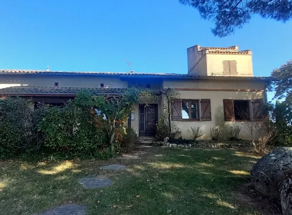 Maison 9 pièces 212 m²