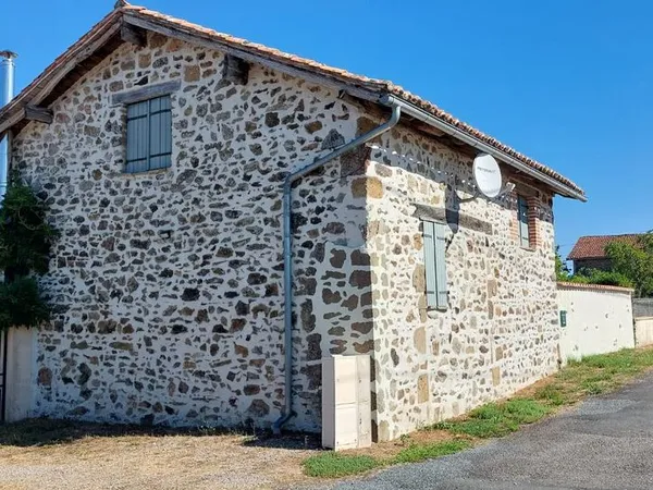 Charmante grange en pierre indépendante-Rochechouart