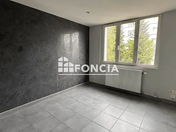 Appartement Location Grenoble 3p 60m² 796€