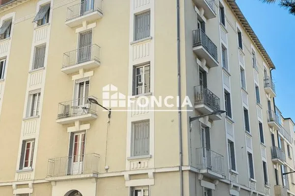 Appartement 4 pièces 77 m²