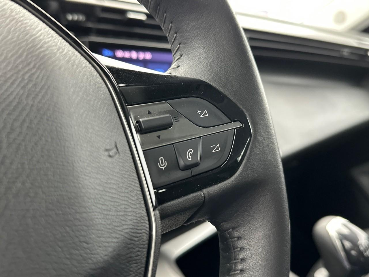 Peugeot 308 puretech 110ch s&s bvm6 active pack — photo 18