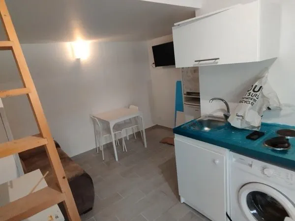 Studio 16m2 avec mezzanine proche tram