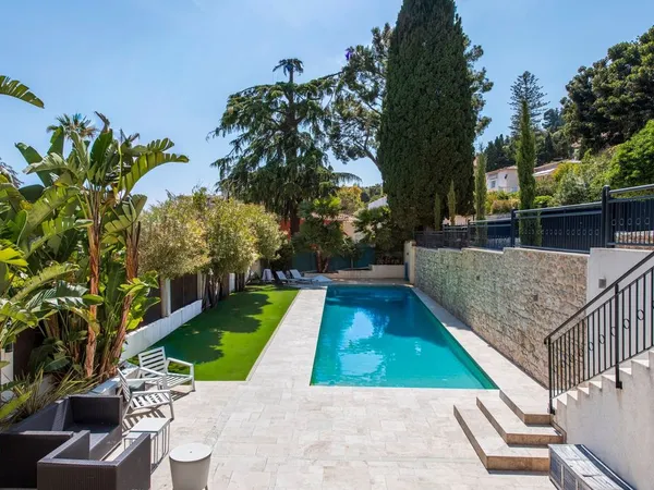 Maison individuelle 8 pièces 300 m²