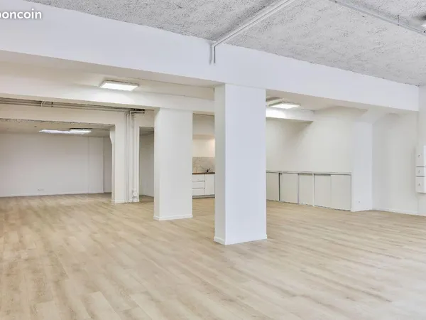 Bureaux 147 m²
