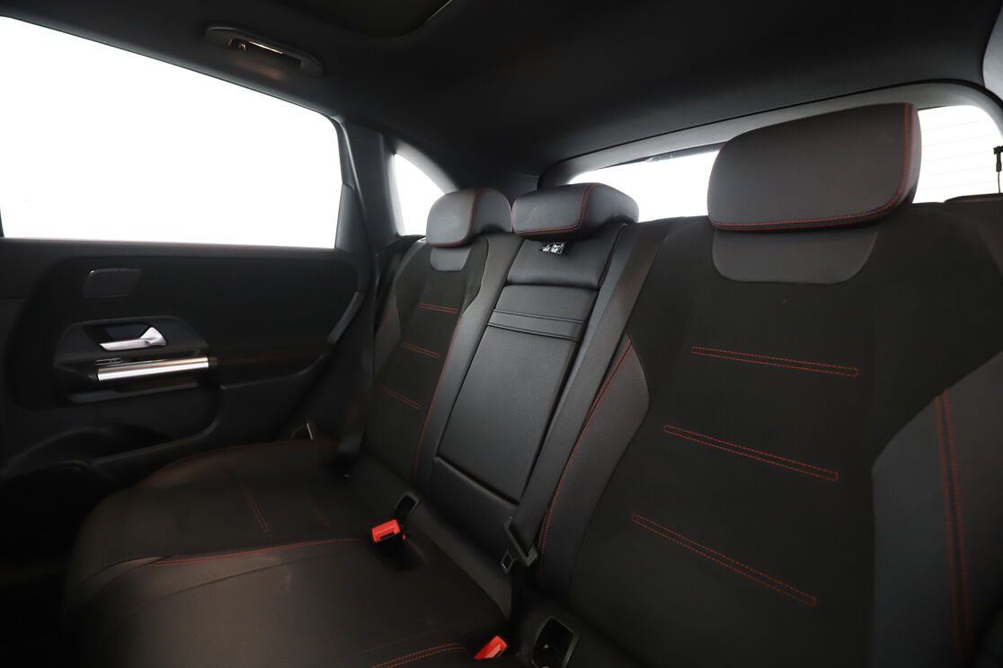 Mercedes-Benz Classe B 200 d AMG Line Edition 8G-DCT — photo 13