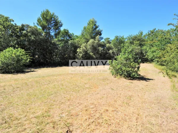 Terrain 380 m²