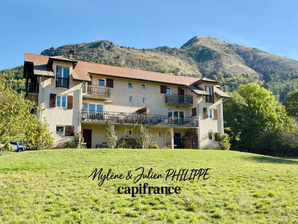 2 MAISONS, VUE SUR LES MONTAGNES ET CADRE NATURE EXCEPTIONNEL !