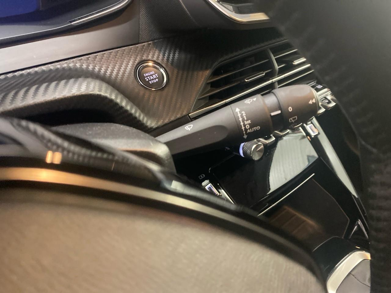 Peugeot 208 100 s&s bvm6 allure — photo 20