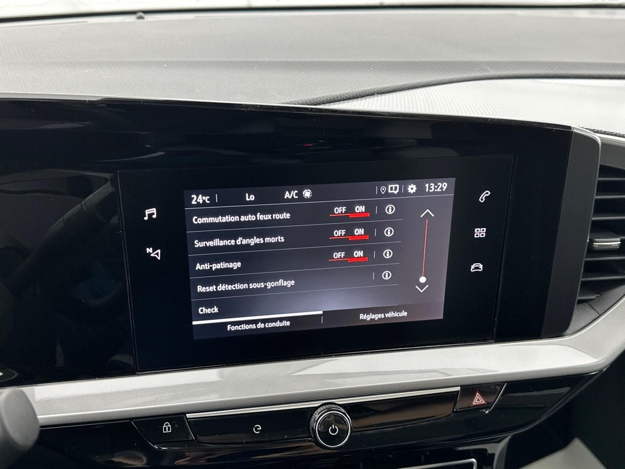 Opel Mokka electrique 136 ch & batterie 50 kwh elegance — photo 25