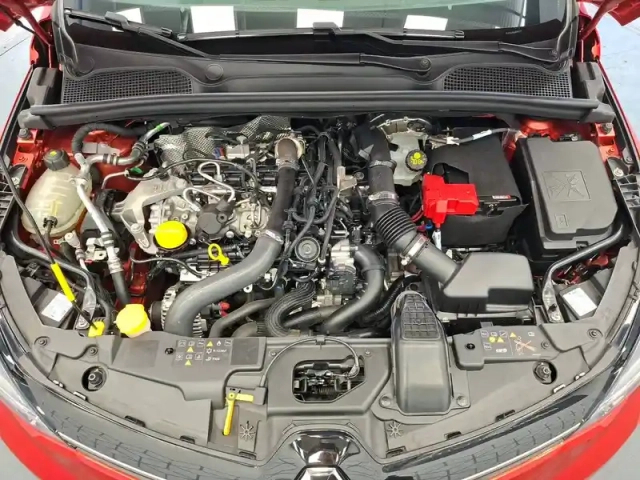 Renault Clio tce 130 edc fap — photo 12