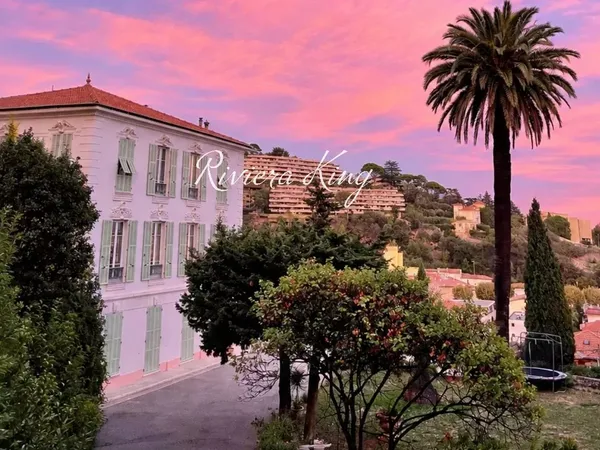 Appartement de Caractère Dans Un Ancien Hôtel Particulier – Vue mer & Extérieur