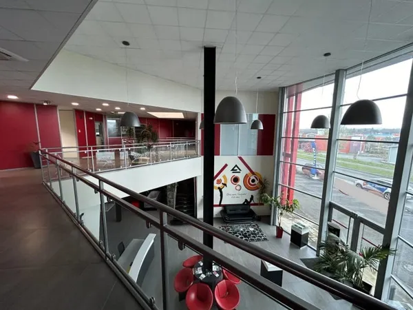 Bureaux 1699 m²