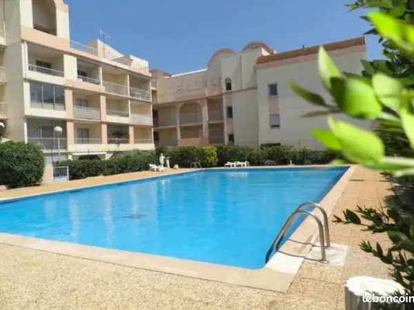 Studio cabine, résidence avec piscine
