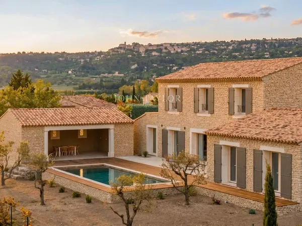 Superbe villa en pierre clé en main à vendre à Gordes - Luberon