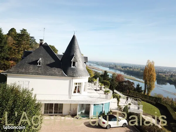 Maison 7 pièces 450 m²