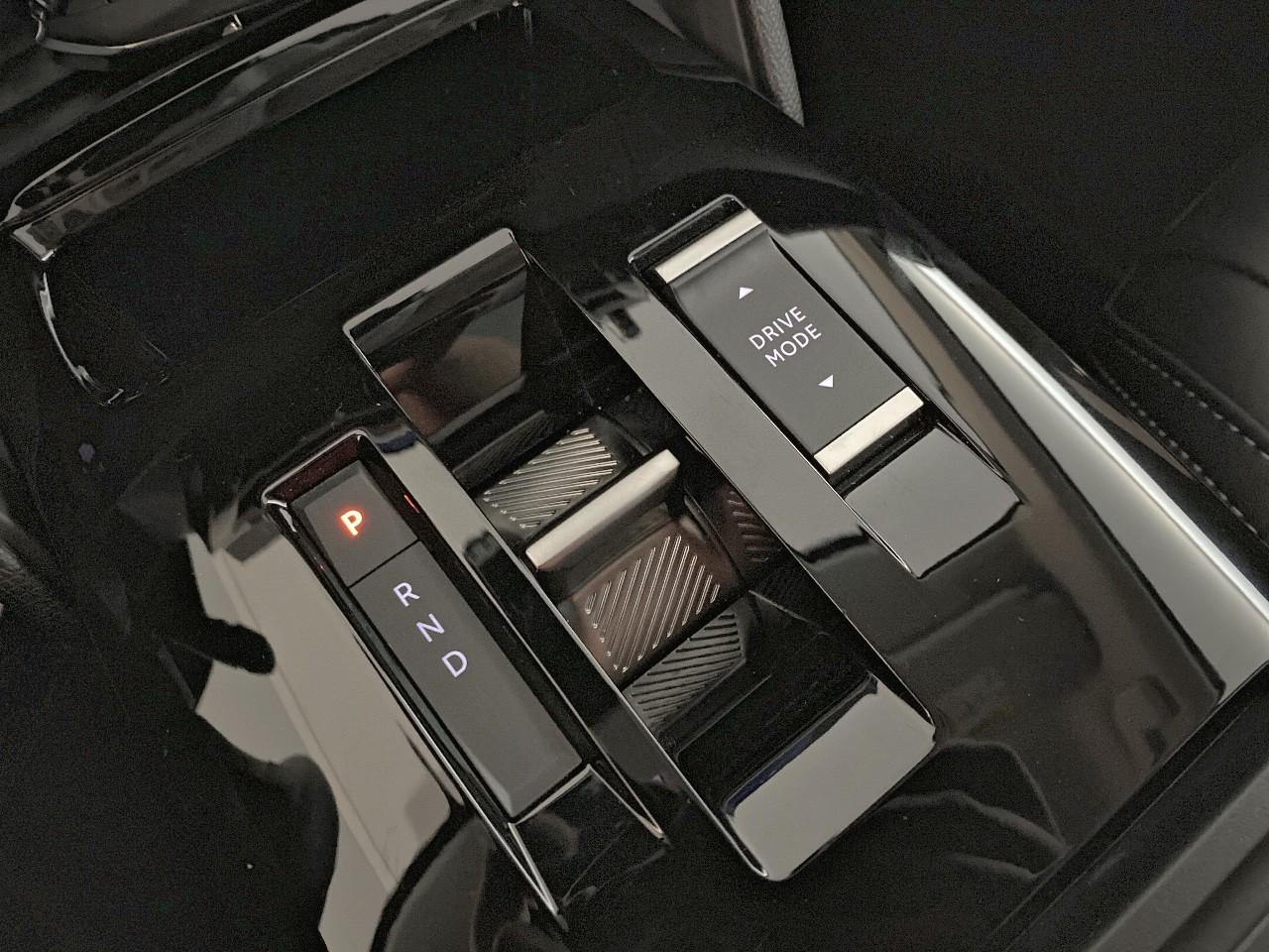 Citroën C4 X hybride 145 ch e-dcs6 max — photo 15