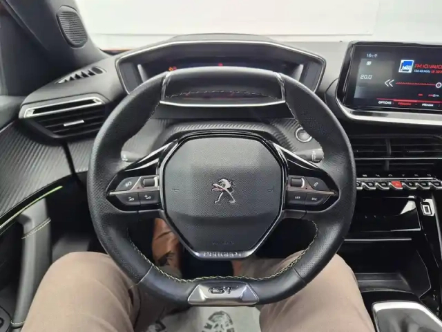 Peugeot 2008 puretech 130 s&amp;s bvm6 — photo 16