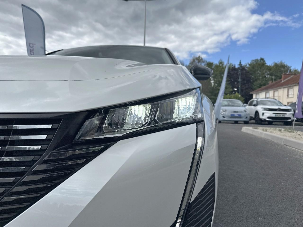 Peugeot 308 1.2 puretech 130ch s&s allure pack — photo 14