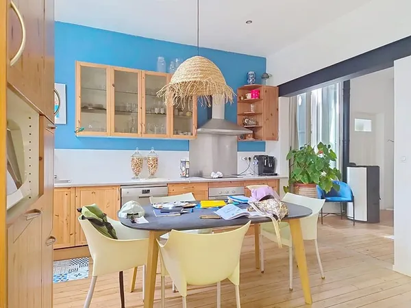 Maison 110 m² / 2 appartements + studio indépendant / Terrain 200 m²