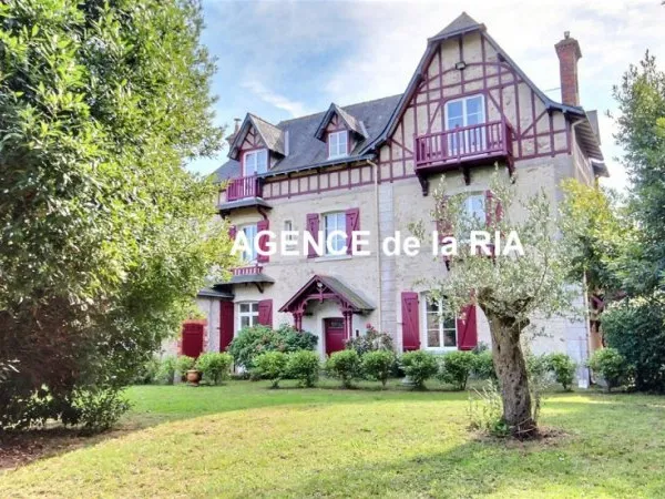 Manoir 9 pièces 266 m²