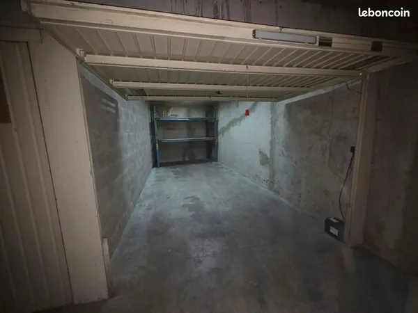 Location box/garage 18,6 m2