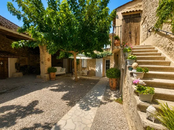 Maison 6 pièces 160 m²