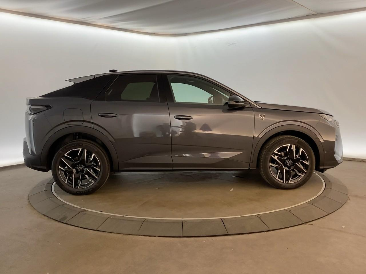 Peugeot 3008 hybrid 145 e-dcs6 gt — photo 4