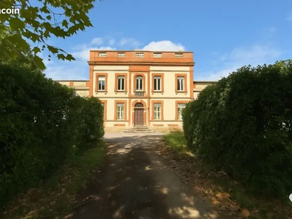 Maison 6 pièces 272 m²