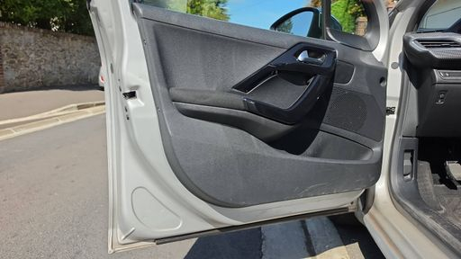 Peugeot 208 1.2 PureTech 82 - Style – 2018 – 60513 km – Essence – Boîte Manuelle — photo 19