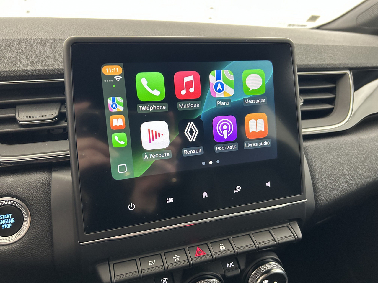 Renault Captur — photo 16