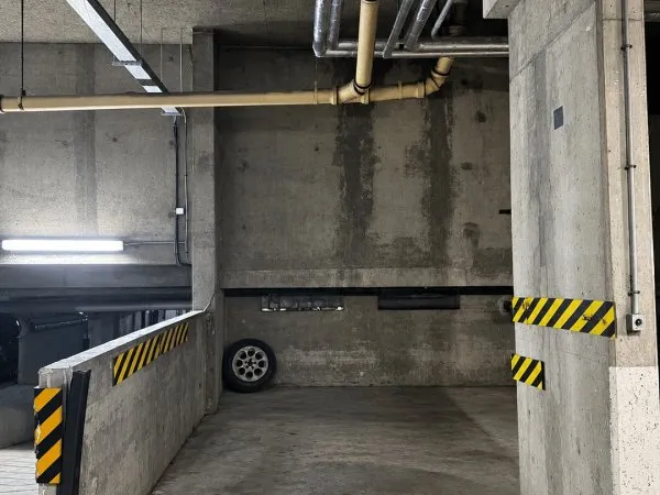 Parking 12 m²