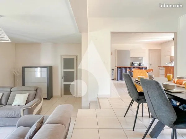 Maison 5 pièces 147 m²