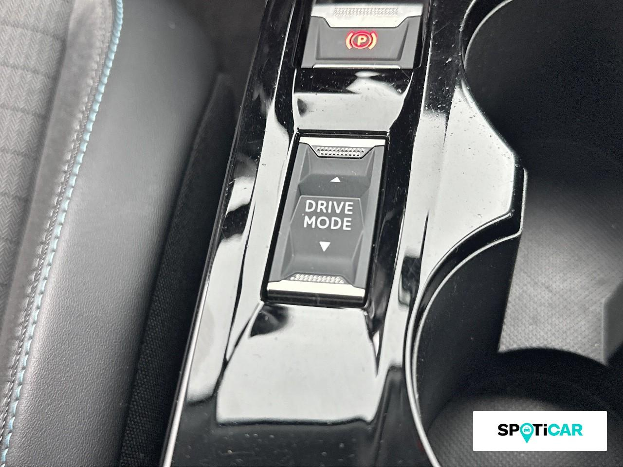 Peugeot 2008 1.5 bluehdi 130ch s&s allure pack eat8 125g — photo 20