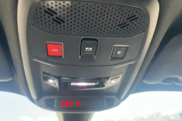 Peugeot 2008 puretech 130 s&amp;s eat8 — photo 49