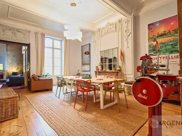 Appartement 5 pièces 170 m²