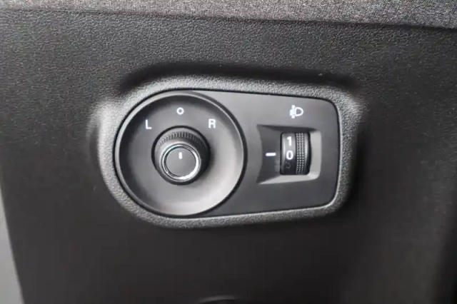 Mg Zs 1.5 l hybrid+ 197 ch — photo 108