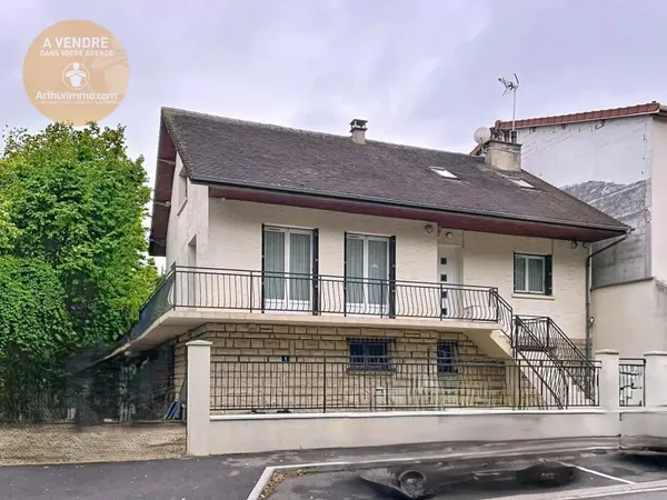 Maison familiale 5 pièces 126 m2 terrain 540 m2 à Montsoult (95)