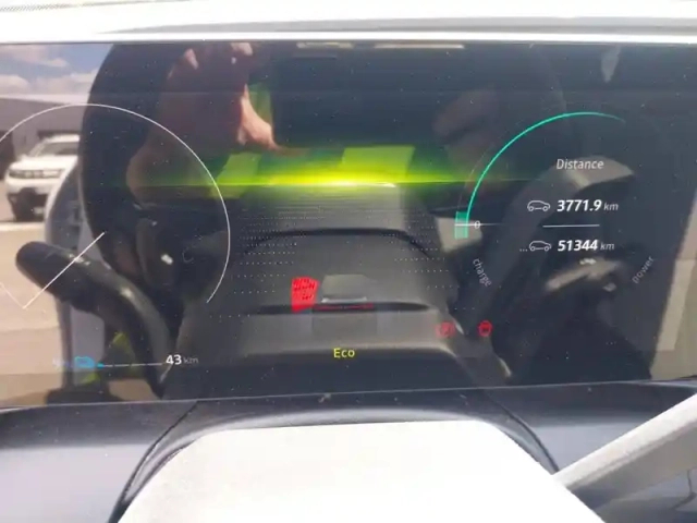 Renault Megane e-tech ev60 220 ch super charge — photo 13