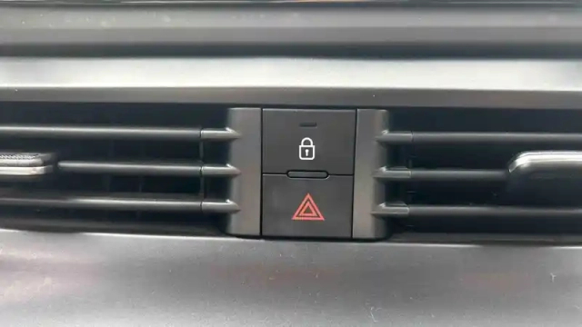 Hyundai I20 1.0 t-gdi 100 dct-7 hybrid 48v — photo 26