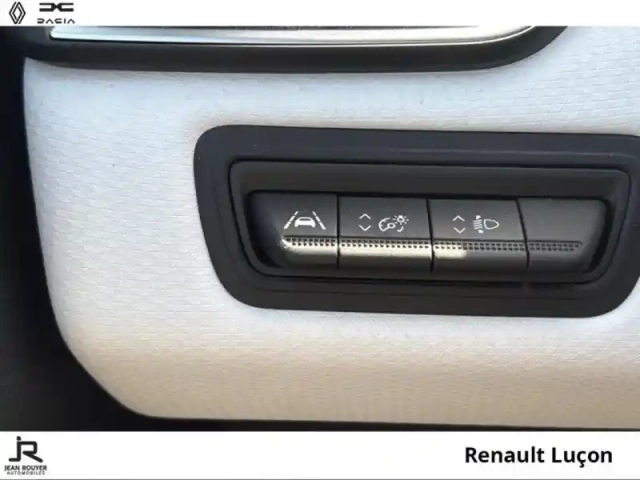 Renault Clio 1.0 tce 90ch techno — photo 15