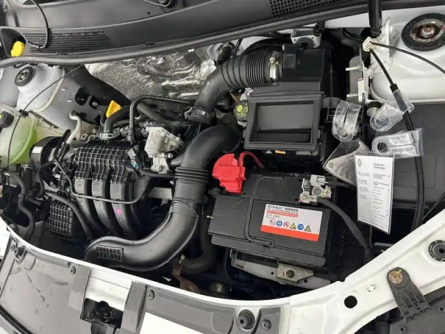Dacia Sandero sce 75 — photo 24