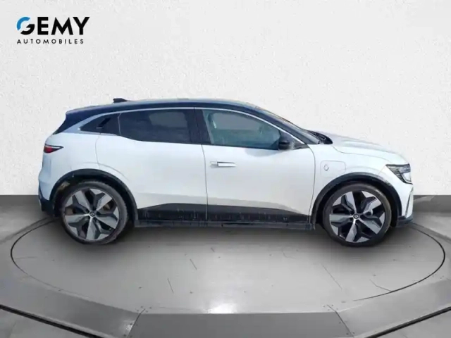 Renault Megane e-tech ev60 220 ch optimum charge — photo 19
