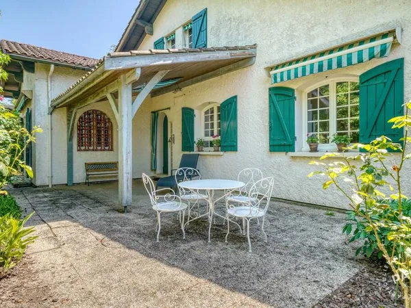 Maison 7 pièces 190 m²