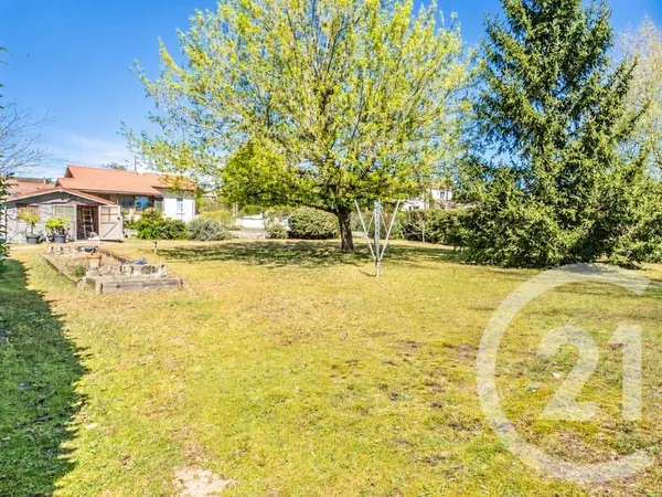 Terrain 1085 m²