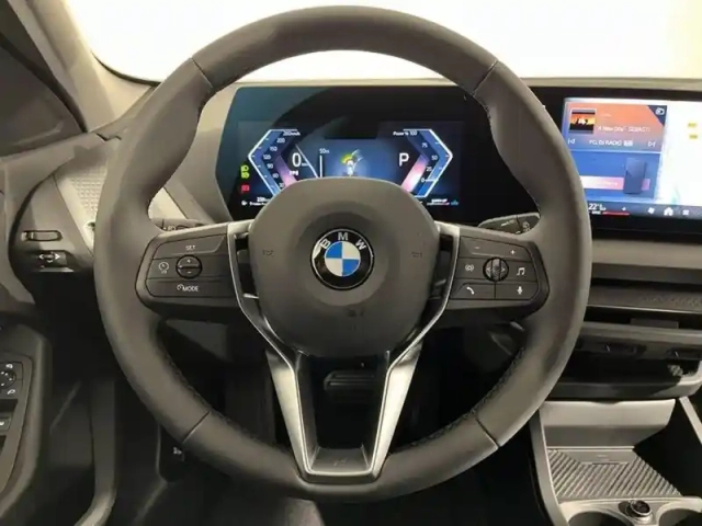 Bmw Serie 1 série 1 116a 122ch m sport design dkg7 — photo 8